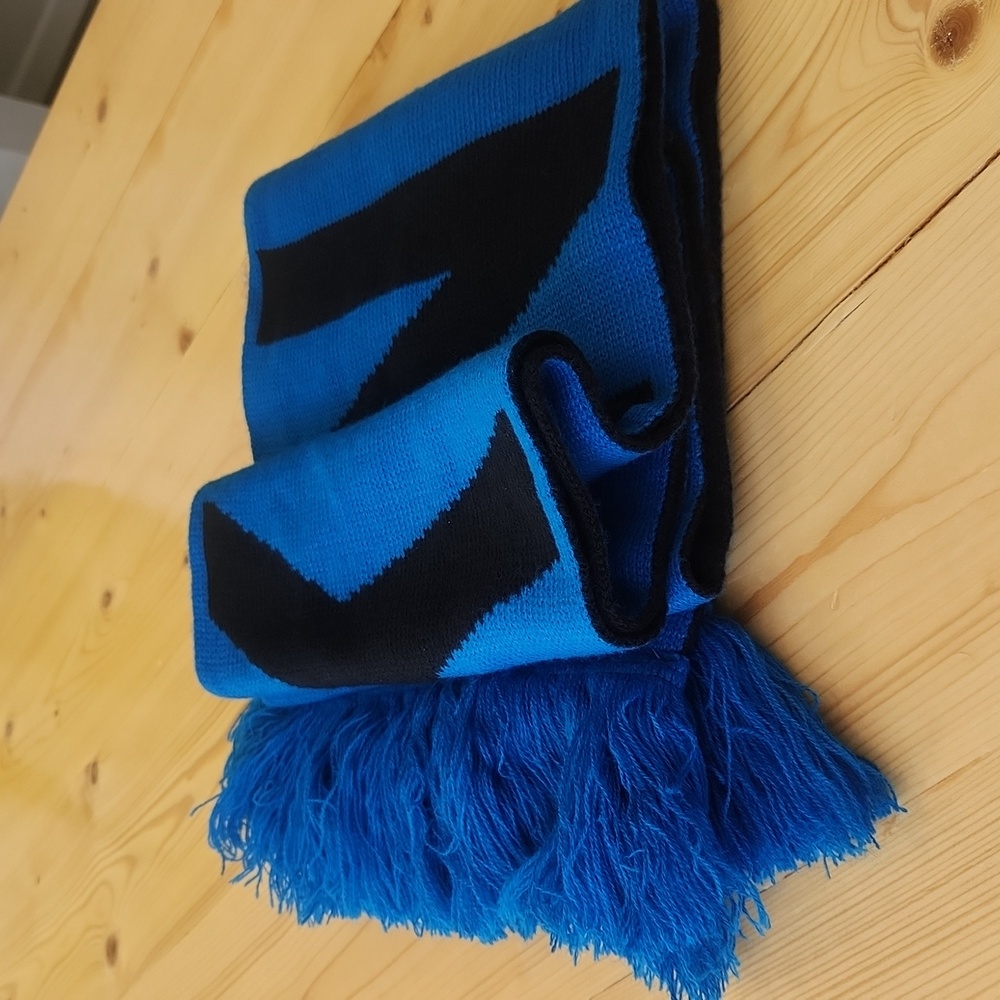 DKNY Womens BOLD Logo Fringe Scarf Wrap Black Blue One Size - Picture 10 of 12